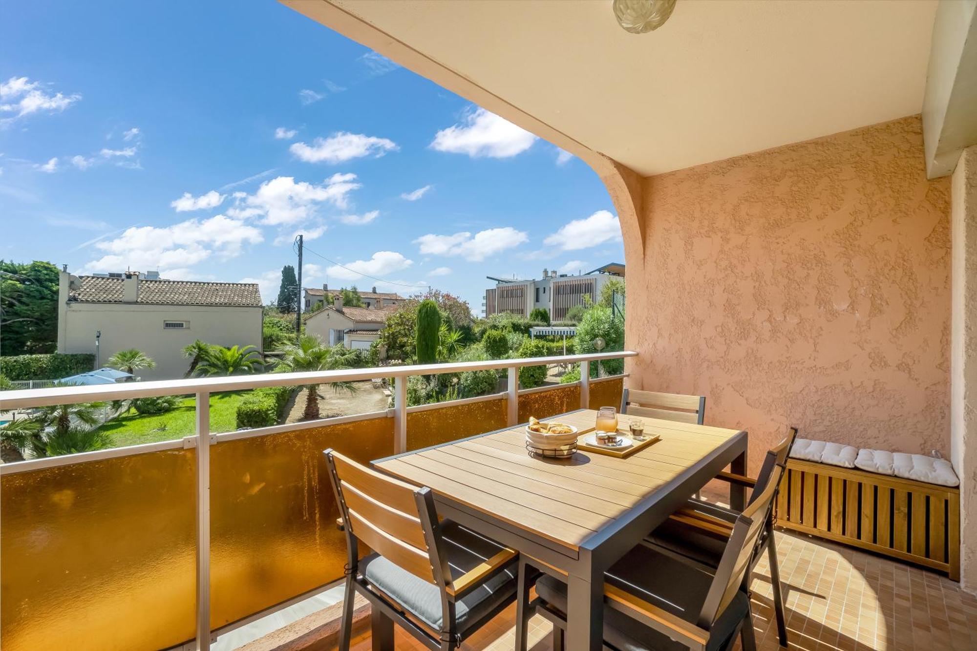 Eden Azur Aparthotel Golfe-Juan Szoba fotó